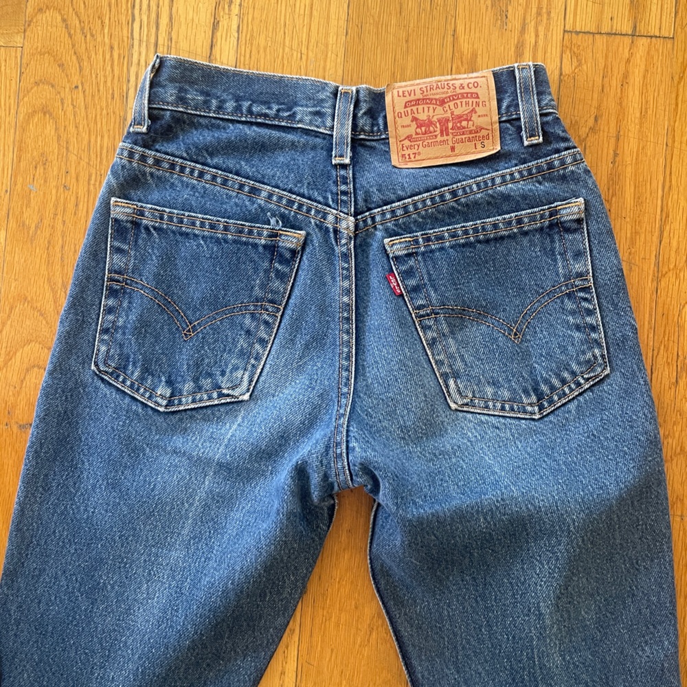 {vintage} Levi's 517 slim fit boot cut jeans